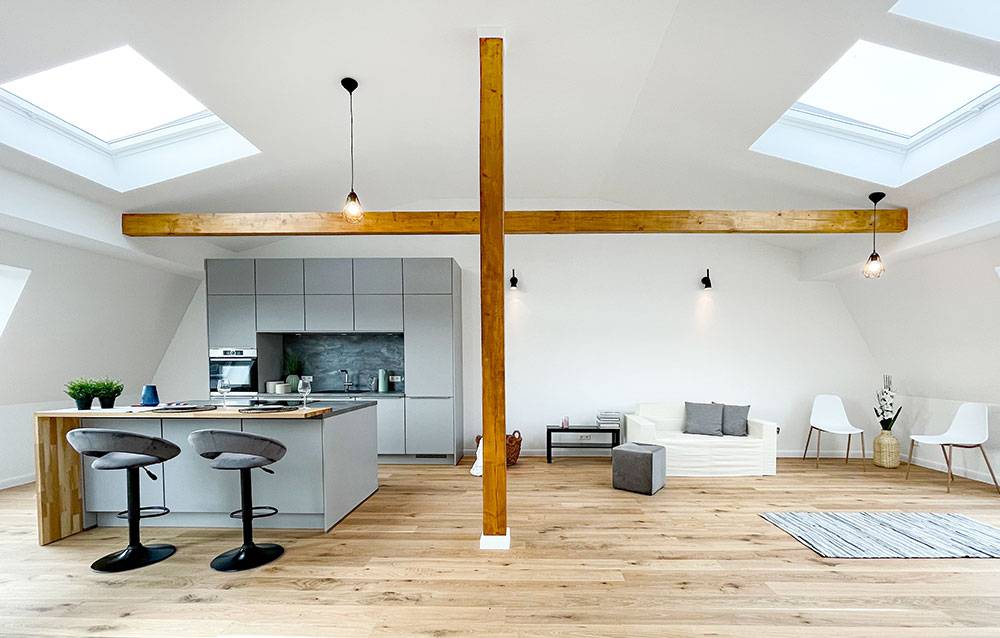Ausbaufähiges Penthouse-Dachgeschoss mit viel Potenzial – 165 m² Wohnfläche, flexibel nutzbar, 30625 Hannover, Dachgeschosswohnung