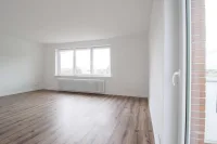 Lichtdurchflutete 2-Zimmer-Wohnung, 30519 Hannover, Etagenwohnung