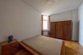 Schlafzimmer - Großzügig, vermietet, mit Balkon