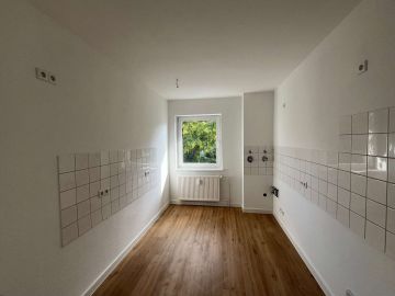 Küche - Helle 3-Zimmer-Wohnung