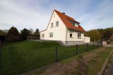 Außenansicht - Schönes EFH mit großem Grundstück, EBK, Garage, uvm