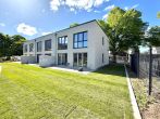 Herrlicher Garten - Neubau in gewachsener Wohnlage