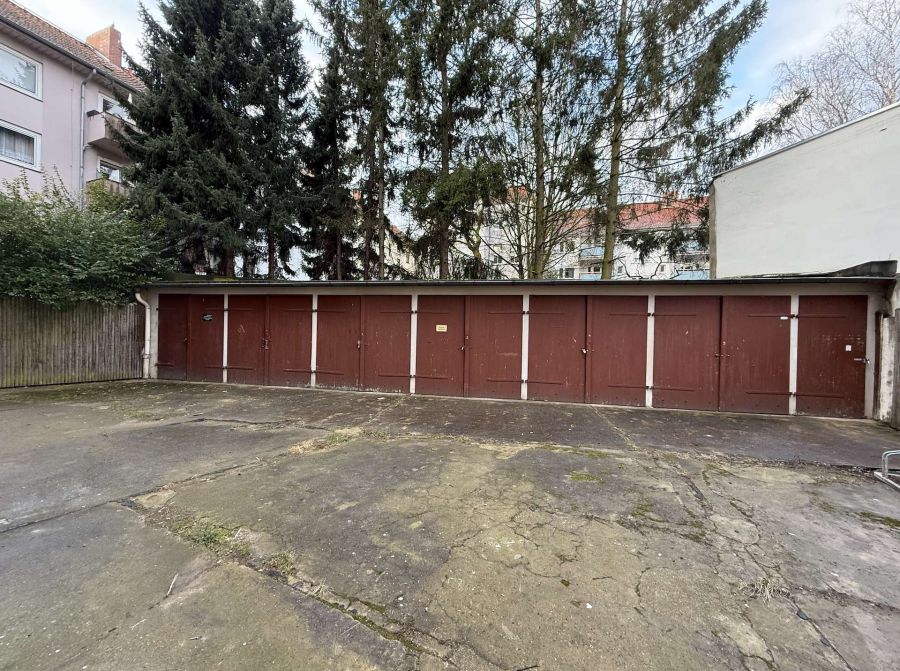 Hof - Garage in gefragter Lage