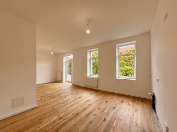 Kernsanierte Familienwohnung mit 2 Balkonen, 30163 Hannover, Etagenwohnung