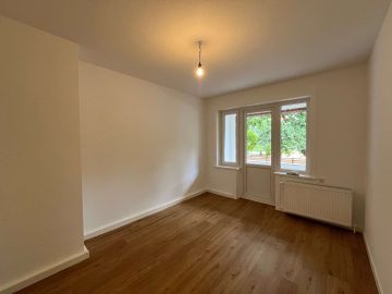 Zimmer 3 - Sanierte 3-Zimmer-Wohnung mit Balkon