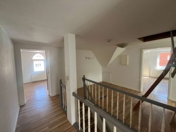 Dachgeschosswohnung mit Potenzial, 30459 Hannover, Dachgeschosswohnung