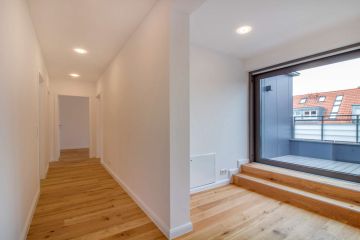 BEISPIEL: Flur, Loggia - Ausbaufähiges Penthouse-Dachgeschoss mit viel Potenzial – 165 m² Wohnfläche, flexibel nutzbar