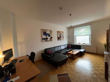 Wohnzimmer - 2-Zimmer-Wohnung mit eigenem Garten