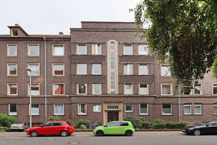 Hausansicht - 2-Zimmer-Wohnung mit eigenem Garten