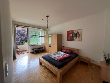 Schlafzimmer - 2-Zimmer-Wohnung mit eigenem Garten