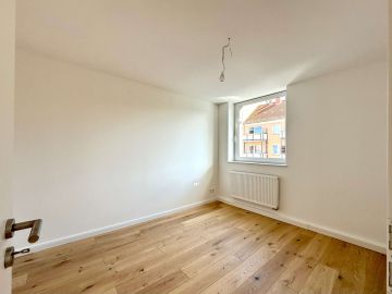 Kernsaniert mit Loggia und Balkon, 30163 Hannover, Etagenwohnung