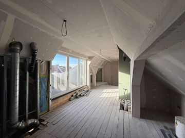 Obere Ebene, Terrasse - Großzügige DG Maisonette mit Dachterrasse