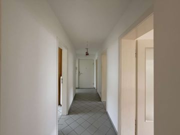 Flur - Tolle 4-Zimmer Erdgeschosswohnung