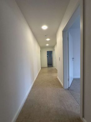 Flur - Kernsanierte Wohnung mit hochwertiger EBK, Balkon, uvm.