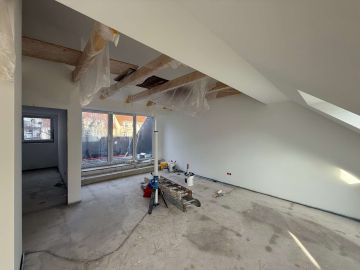 Wohn-/Essbereich - Neu ausgebautes DG mit Loggia