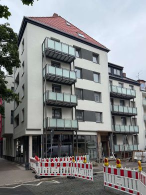 Perfekt fürs Alter… kernsaniert mit Loggia und Balkon, 30163 Hannover, Erdgeschosswohnung
