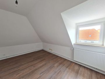Gemütliche 3-Zimmer-Wohnung, 30926 Seelze, Dachgeschosswohnung