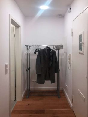 Flur - Exklusives Wohnen in der List – Vollmöblierte 1 Zi-Whg. mit hochwertiger EBK – kernsaniert